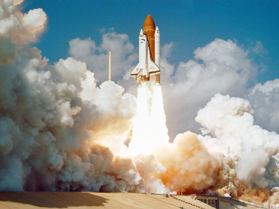 image of the old space shuttle taking off